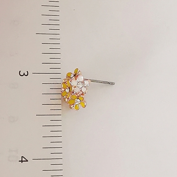Yellow flower bouquet enamel crystals stud earrings 🆕 - Picture 5 of 8